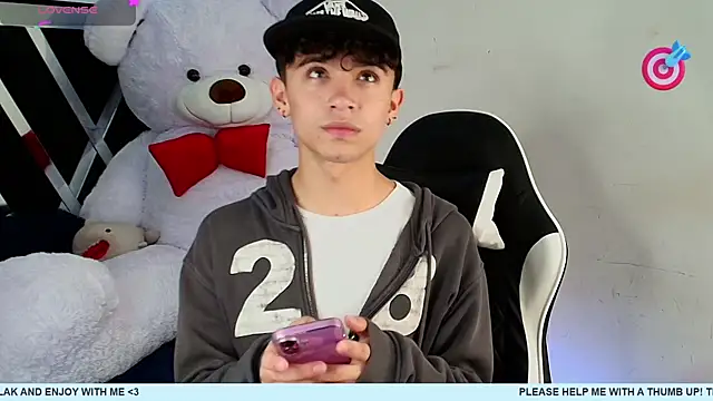 Niico Cruz online show from February 9, 2025, 9:05 am