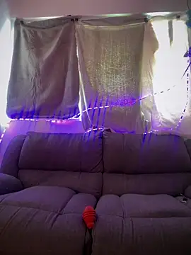 kandyloves online show from March 19, 2025, 3:40 pm