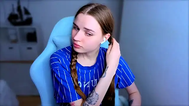 StellaLawless online show from October 27, 2025, 7:59 pm