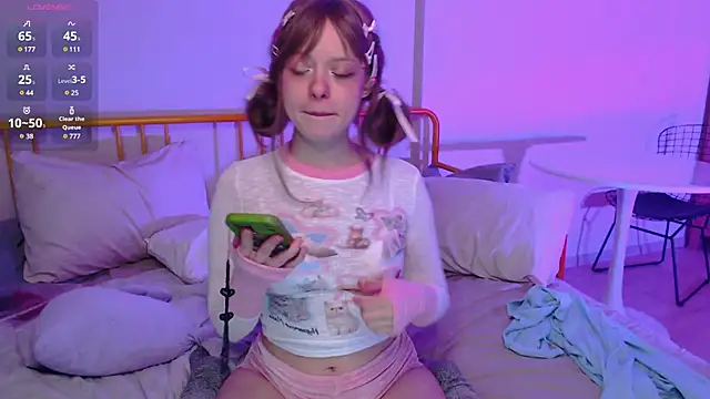 KatieMelone online show from December 3, 2024, 8:33 am