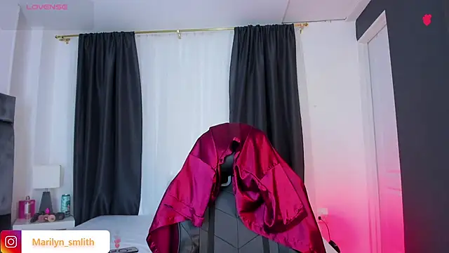 MarilynSmIith online show from September 12, 2025, 11:43 am