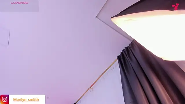 MarilynSmIith online show from November 27, 2025, 12:27 pm