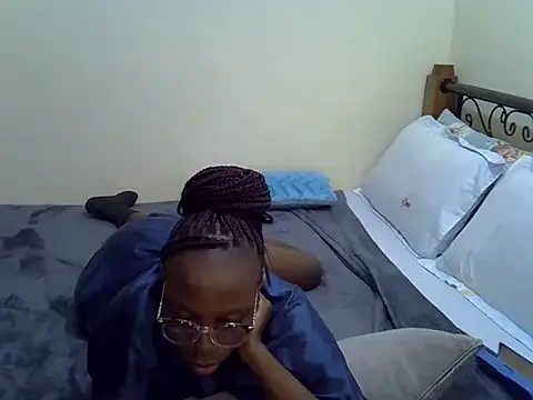 Sweet Bear online show from October 12, 2025, 5:58 pm