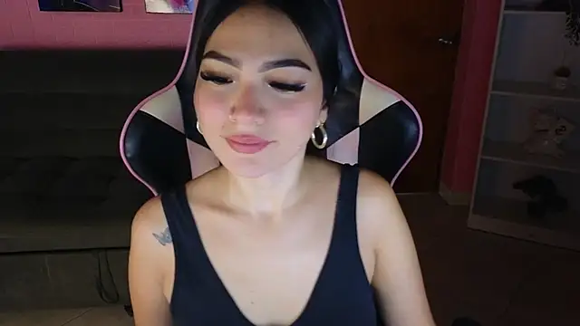 Snapshot of keity_moon chatting on May 7, 2026, 1:47 pm keity moon online show from May 7, 2026, 1:47 pm