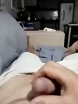 danielsafado222 online show from November 14, 2025, 12:58 am