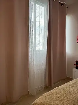 Snapshot of valecruz903 chatting on February 18, 2026, 4:36 pm valecruz903 online show from February 18, 2026, 4:36 pm