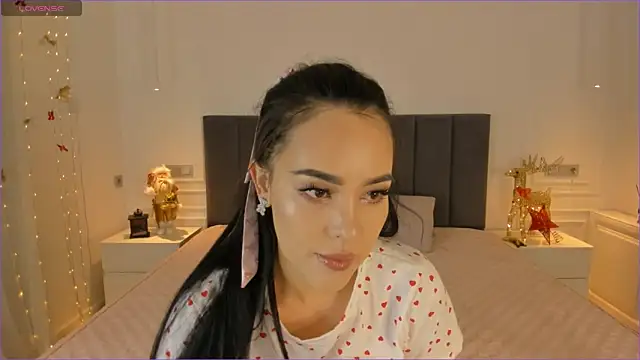 furry bear online show from December 20, 2024, 2:37 pm