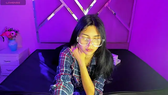 IsisRouse online show from March 19, 2025, 3:41 am