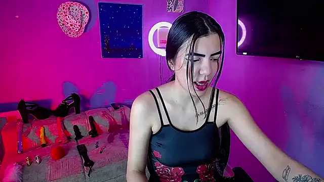 IsisRouse online show from October 5, 2025, 2:46 am