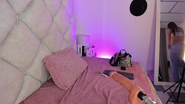 alessiaferry online show from March 17, 2026, 9:29 pm