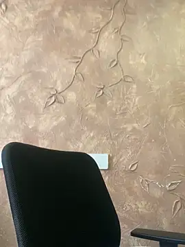 Miabonnett  online show from September 12, 2025, 12:16 pm