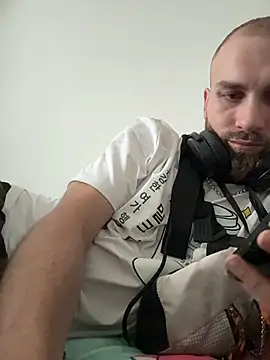 pervy devil online show from September 26, 2025, 4:47 pm