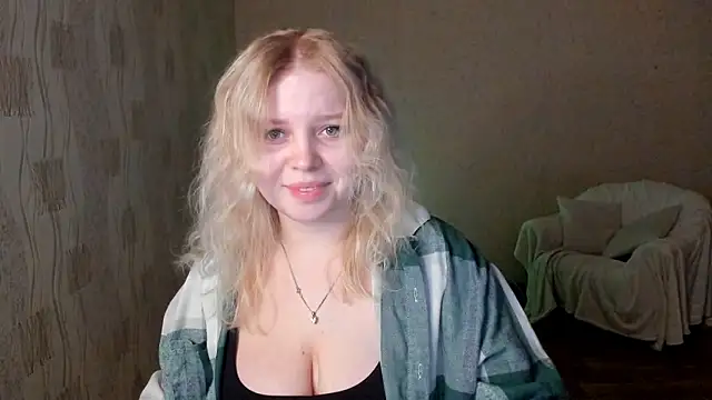 Snapshot of Eva_Kynu chatting on March 17, 2025, 1:08 pm Eva Kynu online show from March 17, 2025, 1:08 pm