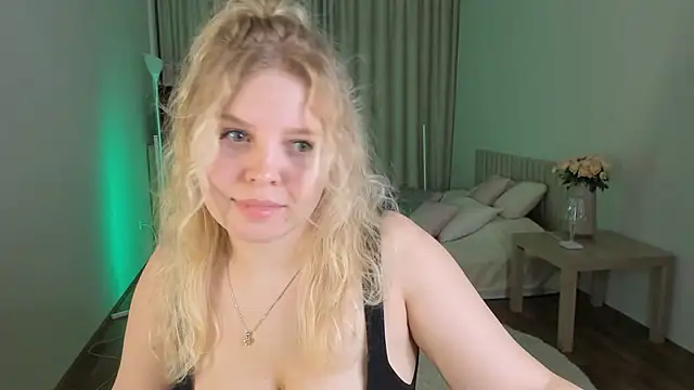 Snapshot of Eva_Kynu chatting on January 30, 2025, 2:36 pm Eva Kynu online show from January 30, 2025, 2:36 pm
