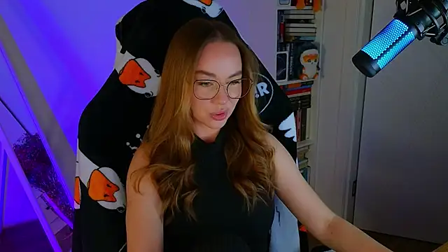 Emili1- online show from March 19, 2025, 2:13 pm