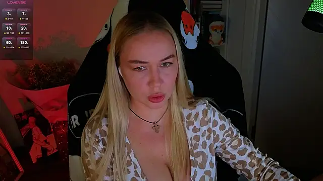 Emili1- online show from September 21, 2025, 7:30 pm