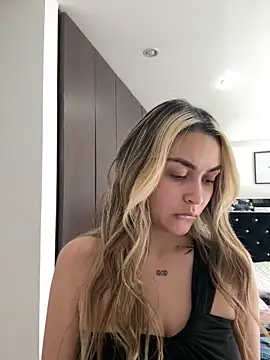 emma oxford online show from April 6, 2026, 8:54 pm