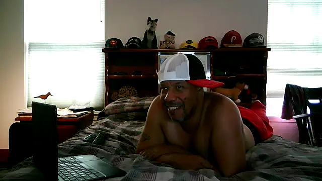pimpdaddy4ever online show from October 15, 2025, 3:31 pm
