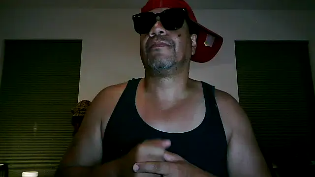 Snapshot of pimpdaddy4ever chatting on May 31, 2026, 3:23 am pimpdaddy4ever online show from May 31, 2026, 3:23 am