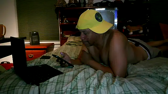 pimpdaddy4ever online show from March 15, 2026, 2:40 am