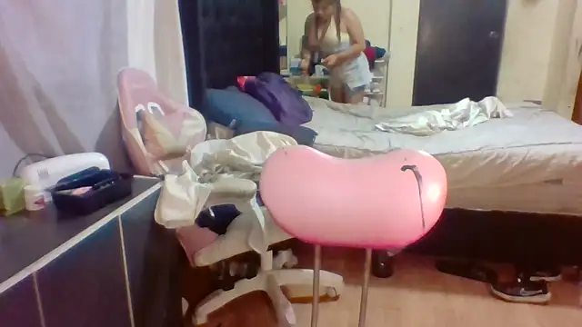 Jennxdolls online show from December 28, 2024, 9:51 pm