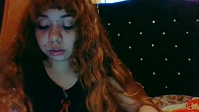 Jennxdolls online show from June 18, 2026, 9:09 pm
