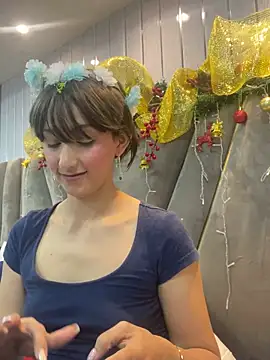 Vicky  skinny  online show from December 17, 2024, 2:44 pm