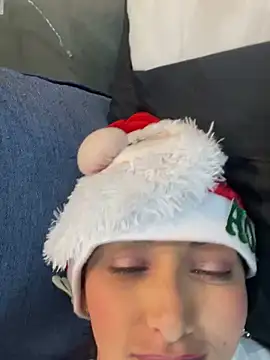 Vicky  skinny  online show from December 21, 2024, 10:50 am