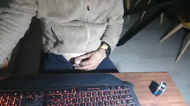 Adri gard online show from April 20, 2026, 8:21 pm