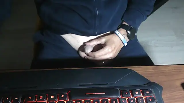 Adri gard online show from October 5, 2025, 7:48 pm