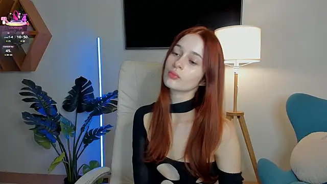 Viola  moon online show from October 22, 2025, 12:04 pm