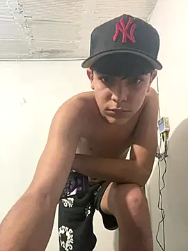 Snapshot of SpicyBoy_ chatting on October 9, 2025, 10:43 pm SpicyBoy online show from October 9, 2025, 10:43 pm