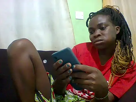 sexxyqueenn22 online show from November 27, 2025, 4:07 pm