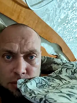 Amid7 online show from October 19, 2025, 5:26 pm