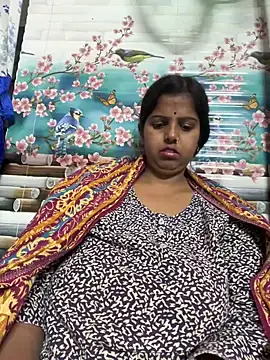 Snapshot of Beauty-queen chatting on March 7, 2025, 4:33 pm Beauty-queen online show from March 7, 2025, 4:33 pm