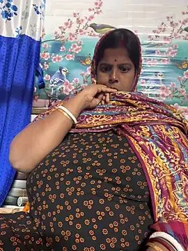 Beauty-queen online show from February 19, 2026, 2:58 pm