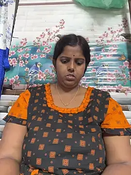 Snapshot of Beauty-queen chatting on March 11, 2025, 2:18 pm Beauty-queen online show from March 11, 2025, 2:18 pm