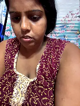 Snapshot of Beauty-queen chatting on October 30, 2025, 11:08 am Beauty-queen online show from October 30, 2025, 11:08 am