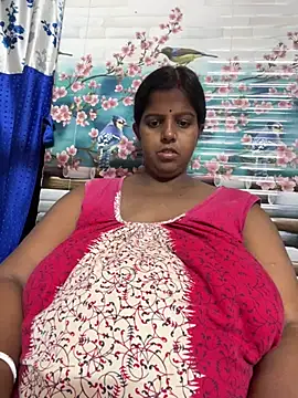 Snapshot of Beauty-queen chatting on April 22, 2026, 11:39 am Beauty-queen online show from April 22, 2026, 11:39 am