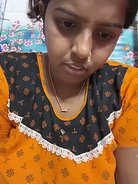 Snapshot of Beauty-queen chatting on March 18, 2025, 11:11 am Beauty-queen online show from March 18, 2025, 11:11 am