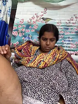 Snapshot of Beauty-queen chatting on November 23, 2025, 5:50 am Beauty-queen online show from November 23, 2025, 5:50 am