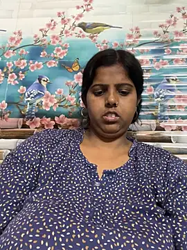 Snapshot of Beauty-queen chatting on March 10, 2025, 3:20 pm Beauty-queen online show from March 10, 2025, 3:20 pm