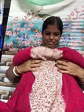 Snapshot of Beauty-queen chatting on September 27, 2025, 1:17 pm Beauty-queen online show from September 27, 2025, 1:17 pm