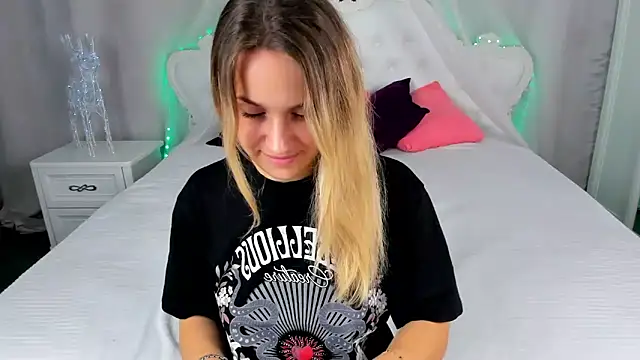 Milka Blond online show from November 1, 2025, 1:34 am