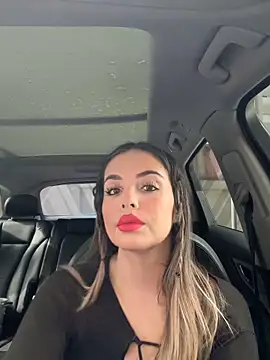 Snapshot of Alirawrz chatting on November 19, 2025, 1:44 pm Alirawrz online show from November 19, 2025, 1:44 pm