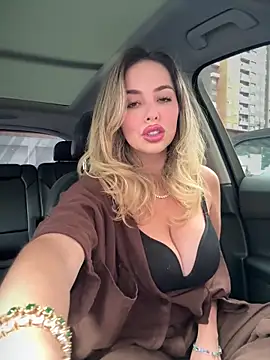 Snapshot of Alirawrz chatting on September 10, 2025, 1:21 pm Alirawrz online show from September 10, 2025, 1:21 pm