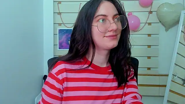 Josephine Kiss online show from February 13, 2025, 7:35 am