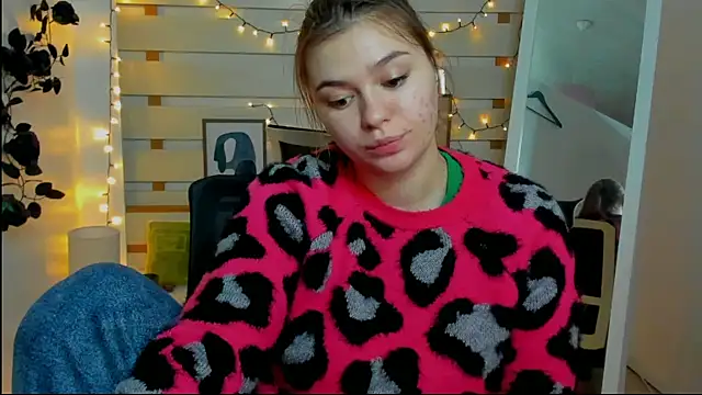 Josephine Kiss online show from February 25, 2026, 1:55 pm