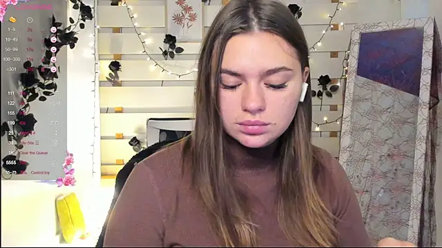 Josephine Kiss online show from October 26, 2025, 1:00 pm