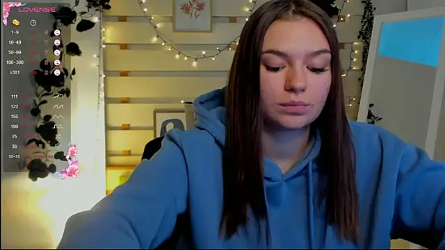 Josephine Kiss online show from February 26, 2026, 1:22 pm